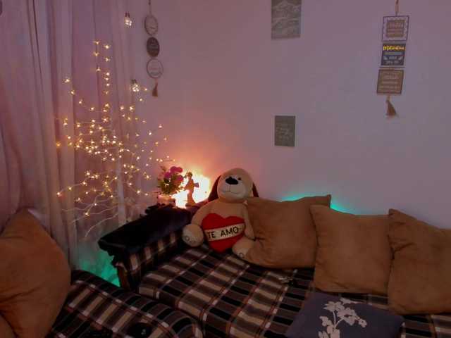 CuteWee420 live webcam show