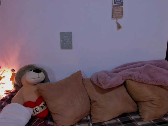 CuteWee420 live cam on BongaCams