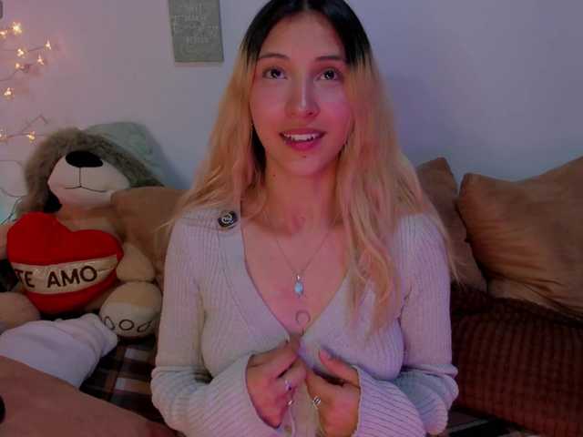 CuteWee420 live cam on BongaCams