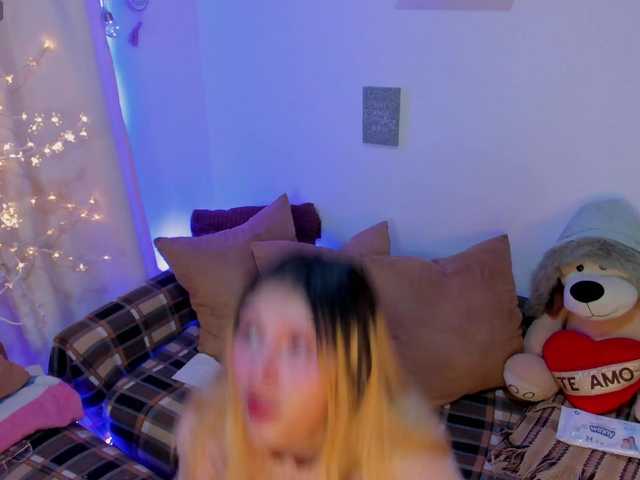 CuteWee420 live cam on BongaCams