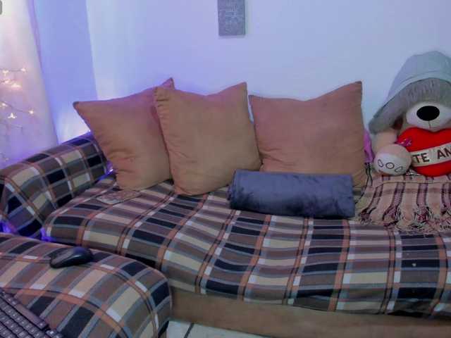 CuteWee420 live cam on BongaCams