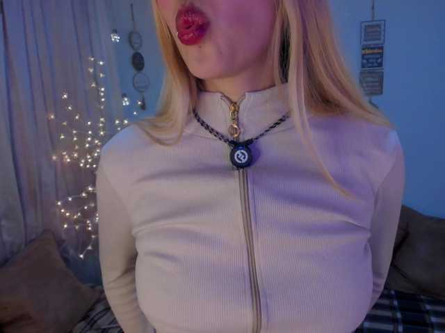 CuteWee420 live cam on BongaCams