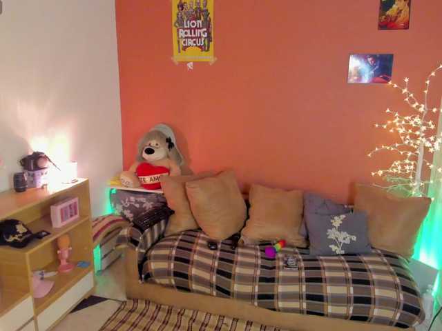 CuteWee420 live cam on BongaCams