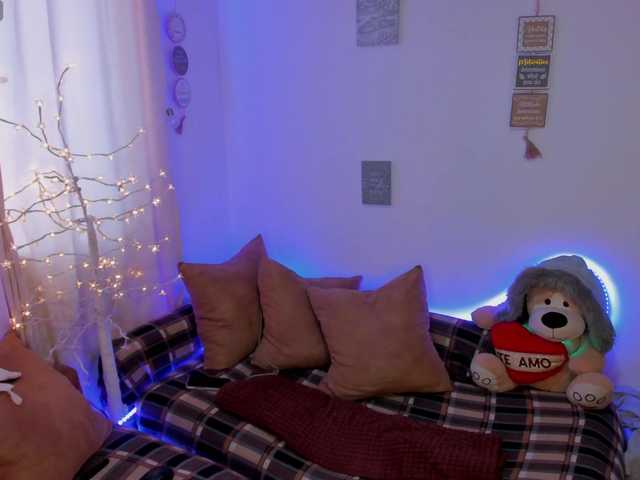 CuteWee420 live cam on BongaCams