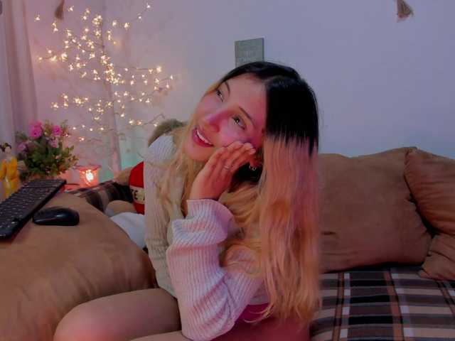 CuteWee420 live cam on BongaCams
