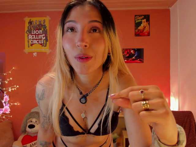 CuteWee420 live cam on BongaCams