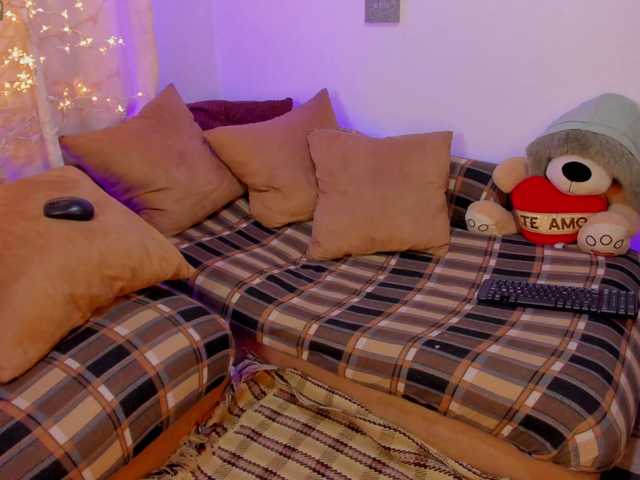 CuteWee420 live cam on BongaCams