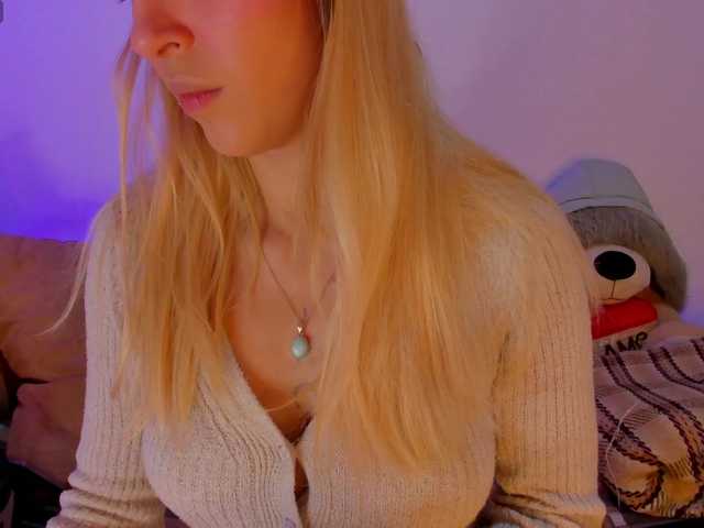 CuteWee420 live cam on BongaCams