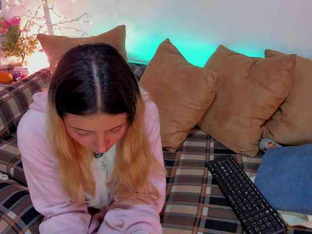 CuteWee420 webcam