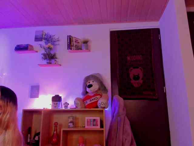 CuteWee420 webcam