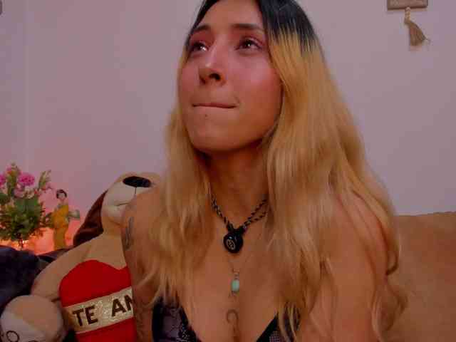 CuteWee420 webcam