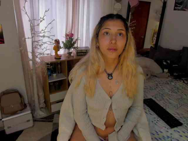 CuteWee420 webcam