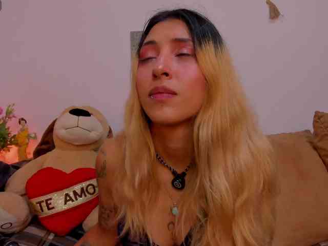 CuteWee420 webcam