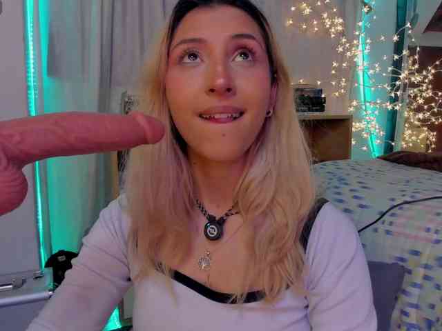 CuteWee420 webcam