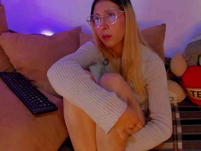CuteWee420 webcam