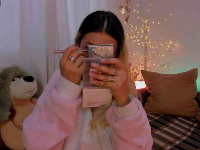 CuteWee420 webcam
