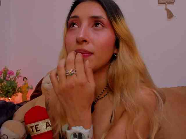 CuteWee420 webcam