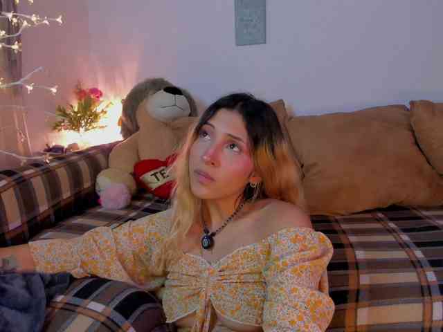 CuteWee420 webcam