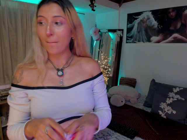 CuteWee420 webcam