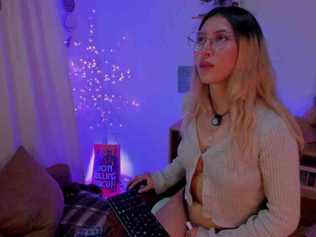 CuteWee420 webcam