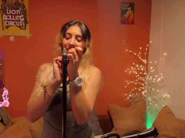 CuteWee420 webcam