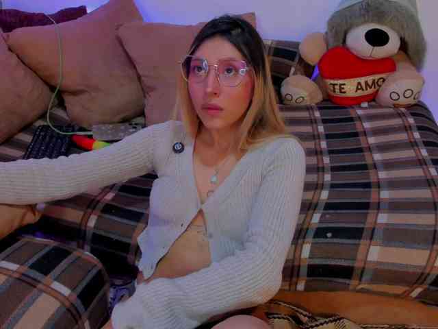 CuteWee420 webcam