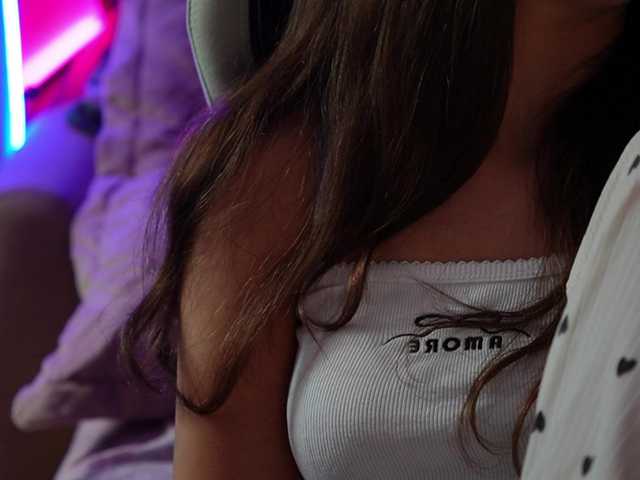Allla live cam on BongaCams