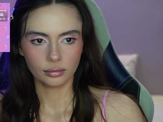 Allla live cam on BongaCams