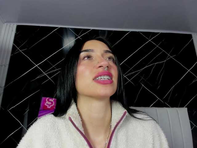 candy-leila live cam on BongaCams