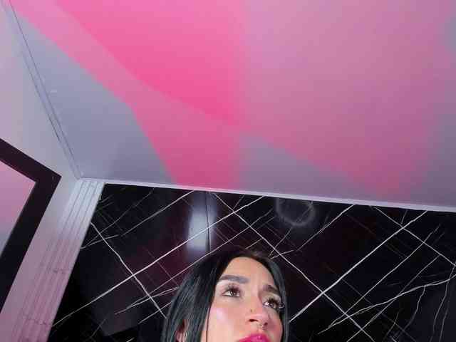 candy-leila