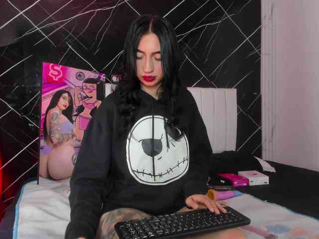 candy-leila Live Webcam on BongaCams