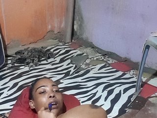 Hennesy-Camila Porn Show