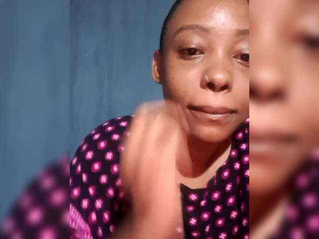 Hennesy-Camila live cam on BongaCams