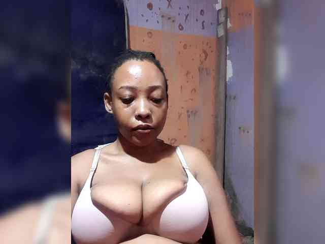 Hennesy-Camila webcam