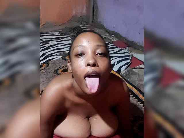 Hennesy-Camila webcam