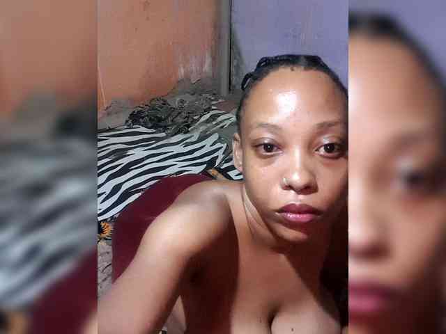 Hennesy-Camila webcam