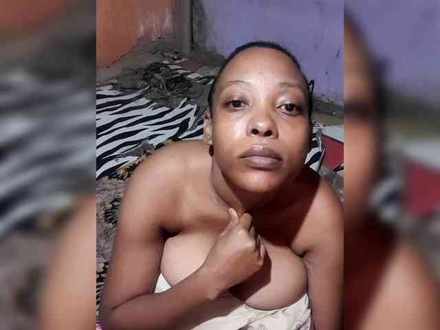 Hennesy-Camila webcam