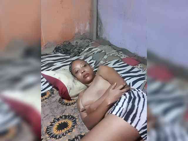 Hennesy-Camila webcam