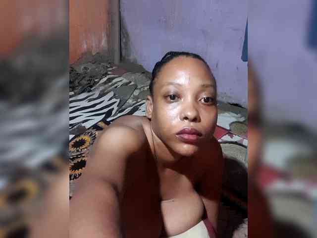 Hennesy-Camila webcam