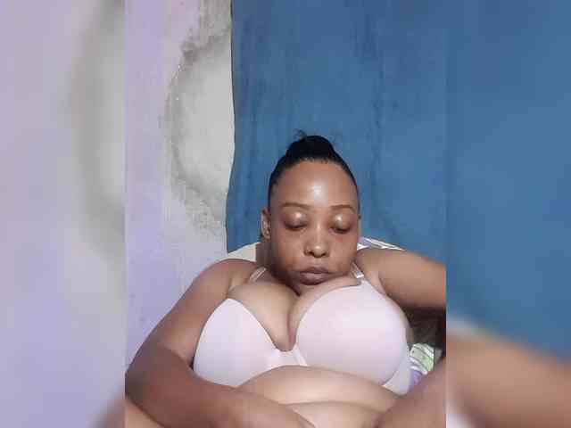 Hennesy-Camila webcam