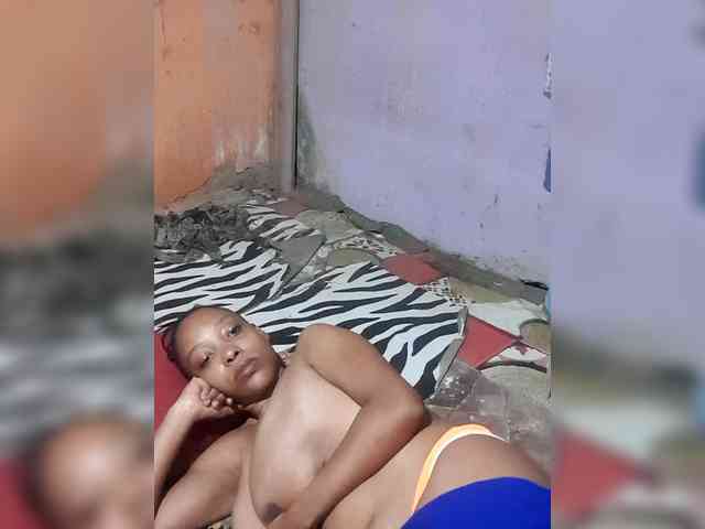 Hennesy-Camila webcam