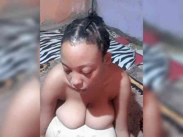 Hennesy-Camila webcam