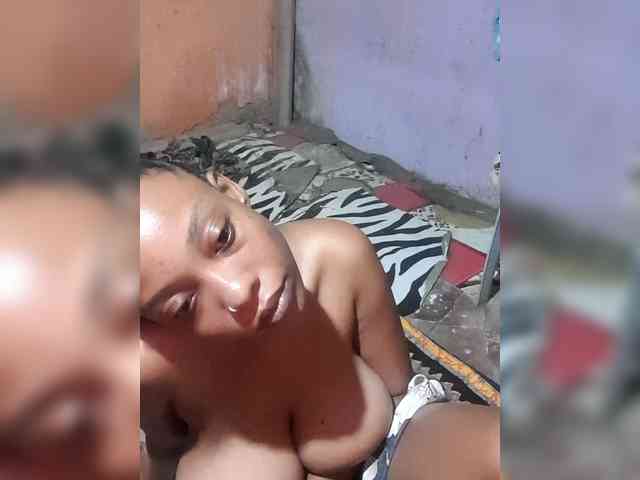 Hennesy-Camila webcam