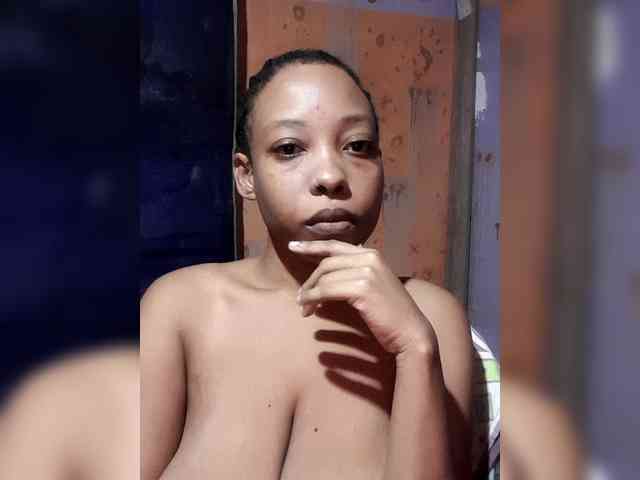 Hennesy-Camila webcam