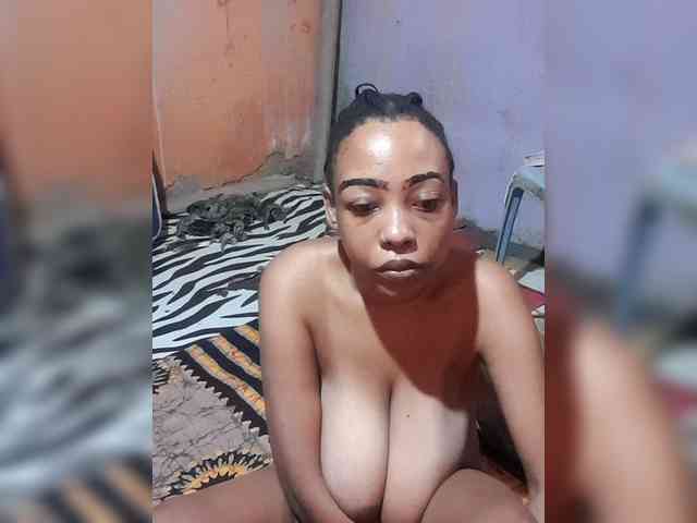 Hennesy-Camila webcam