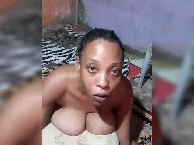 Hennesy-Camila webcam