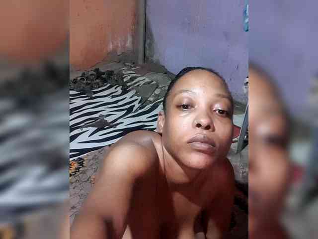 Hennesy-Camila webcam