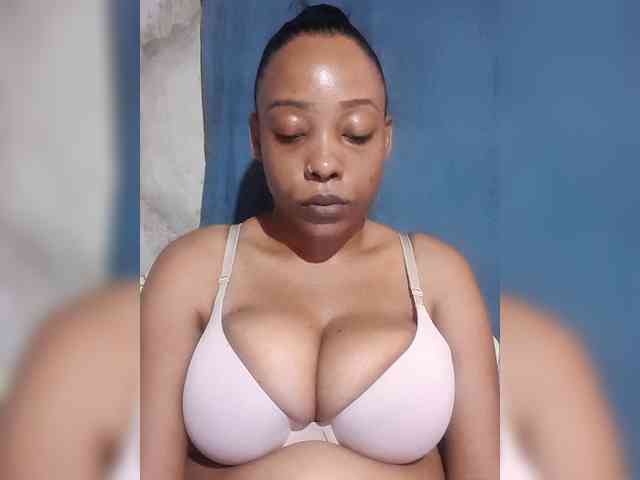 Hennesy-Camila webcam