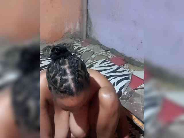 Hennesy-Camila webcam