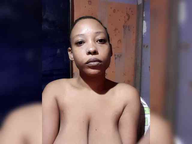 Hennesy-Camila webcam